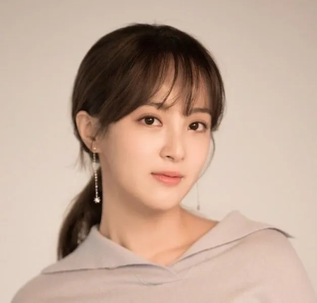 Nghệ sĩ Jung Hye Sung