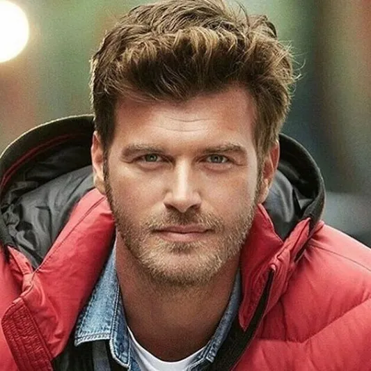 Nghệ sĩ Kivanc Tatlitug