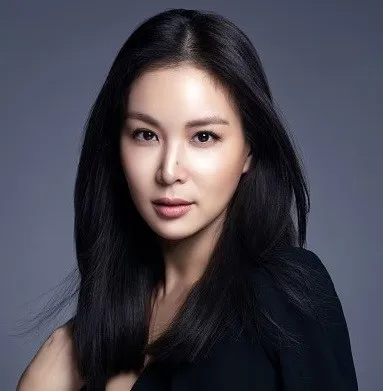 Nghệ sĩ Ko So Young