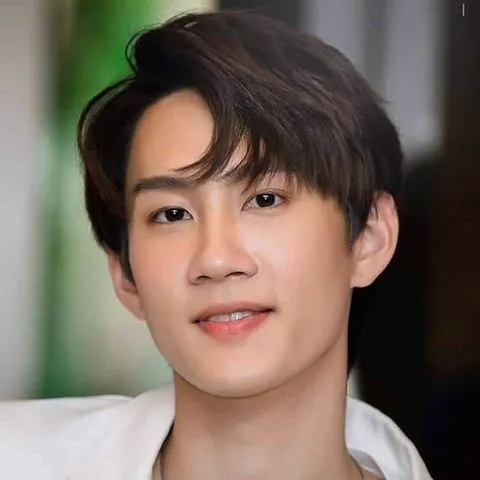Nghệ sĩ Captain Chonlathorn