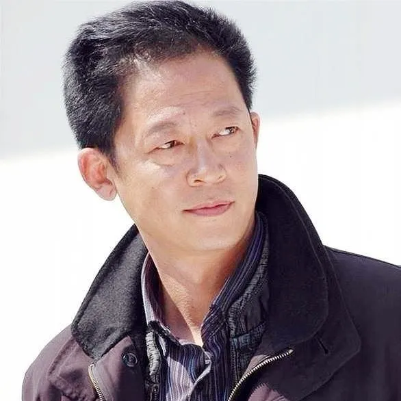 Nghệ sĩ Vương Chí Văn
