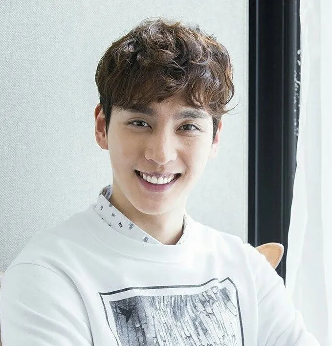 Nghệ sĩ Choi Tae Joon