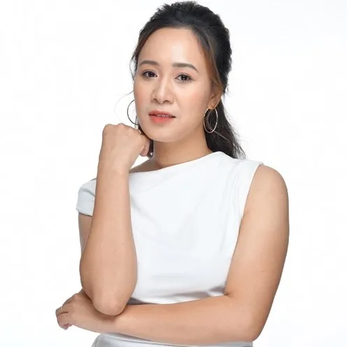 Nghệ sĩ Khánh Linh