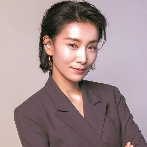 Nghệ sĩ Kim Seo Hyung