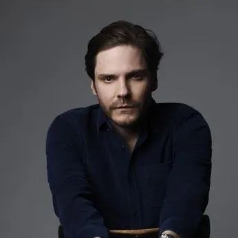 Nghệ sĩ Daniel Bruhl