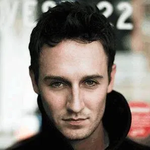 Nghệ sĩ Josh Stewart