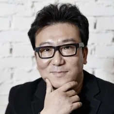 Nghệ sĩ JK Youn