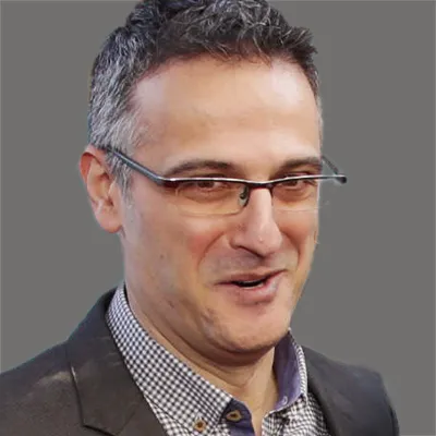 Nghệ sĩ Peter Lepeniotis