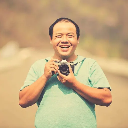 Nghệ sĩ Chung Chí Công