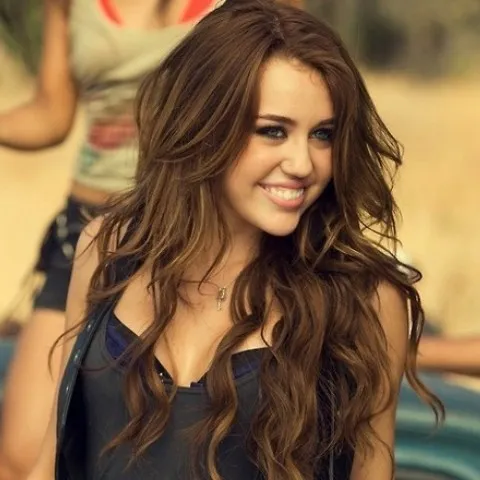 Nghệ sĩ Miley Cyrus