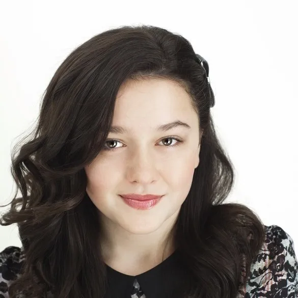 Nghệ sĩ Amara Miller