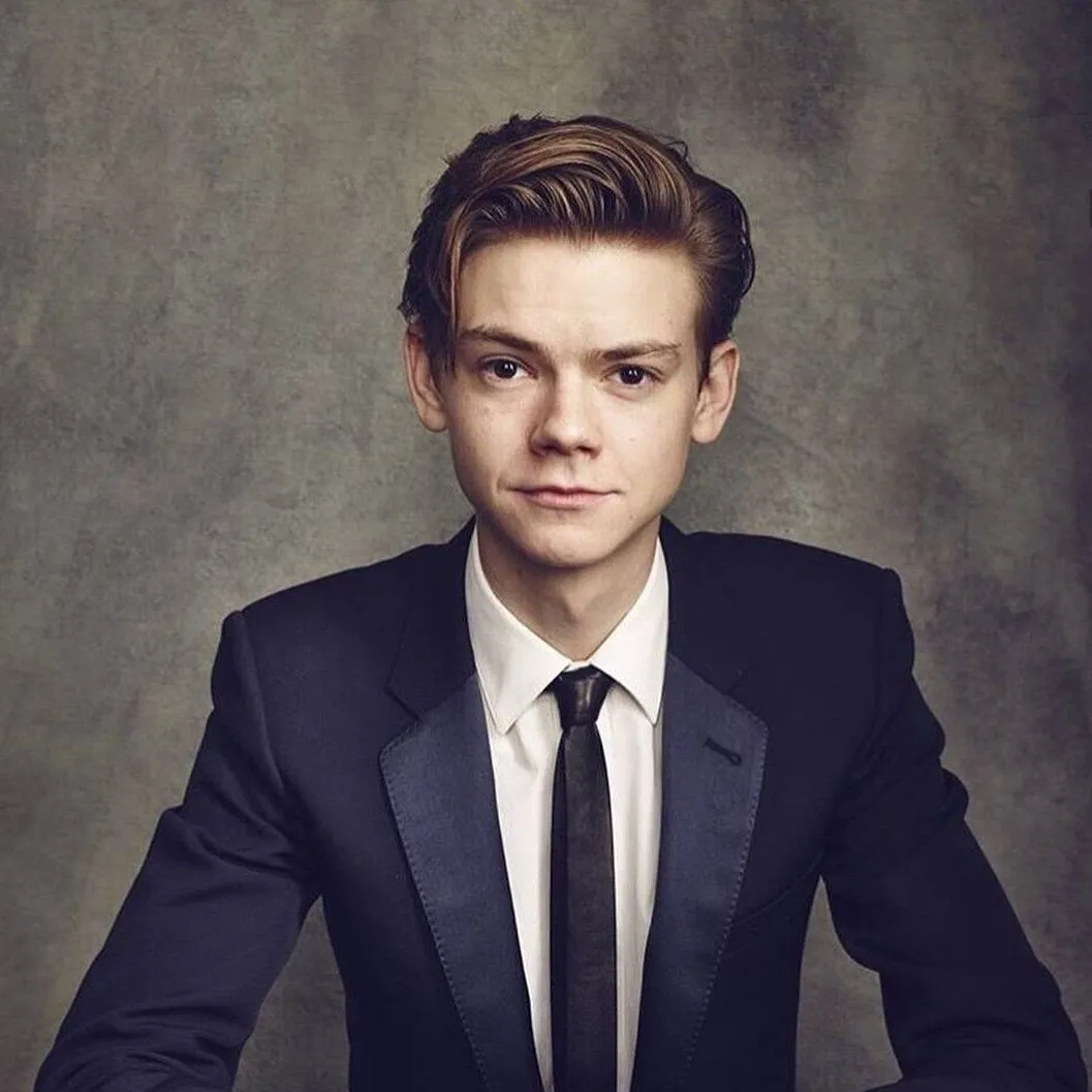 Nghệ sĩ Thomas Brodie-Sangster