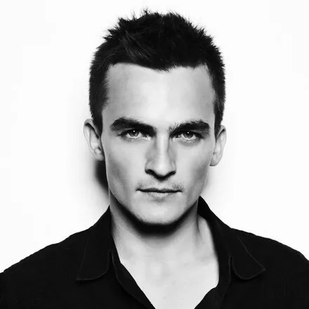 Nghệ sĩ Rupert Friend