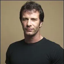 Nghệ sĩ Thomas Jane