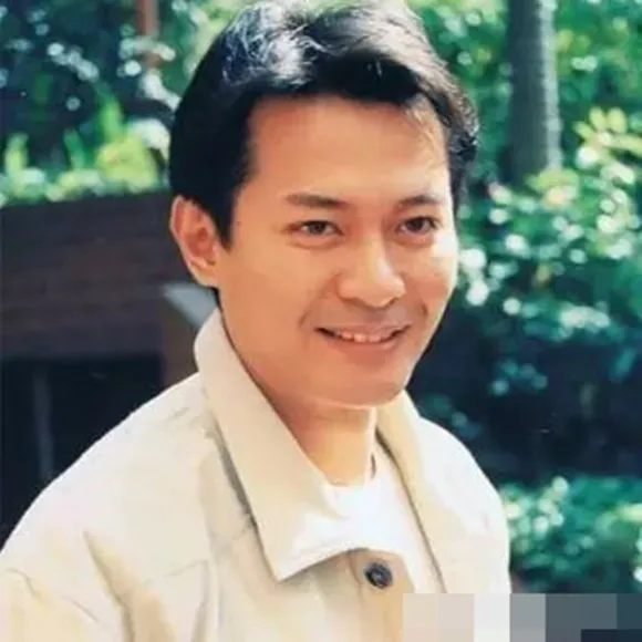 Nghệ sĩ Giang Hoa