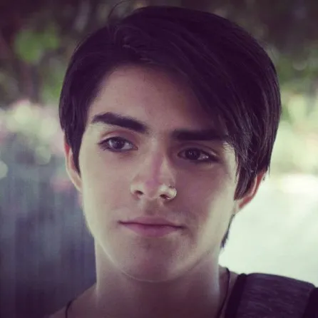 Nghệ sĩ Lucas Bolvarán