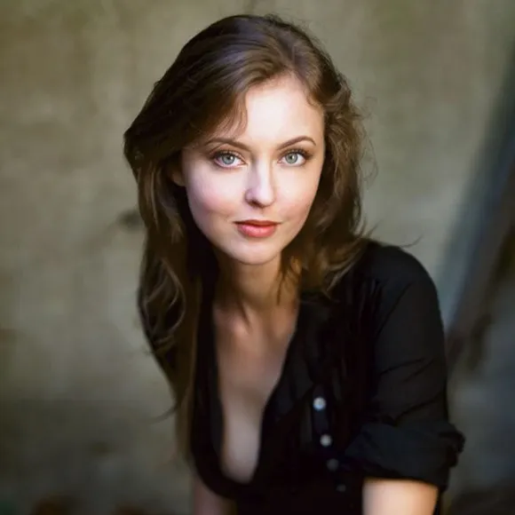 Nghệ sĩ Katharine Isabelle