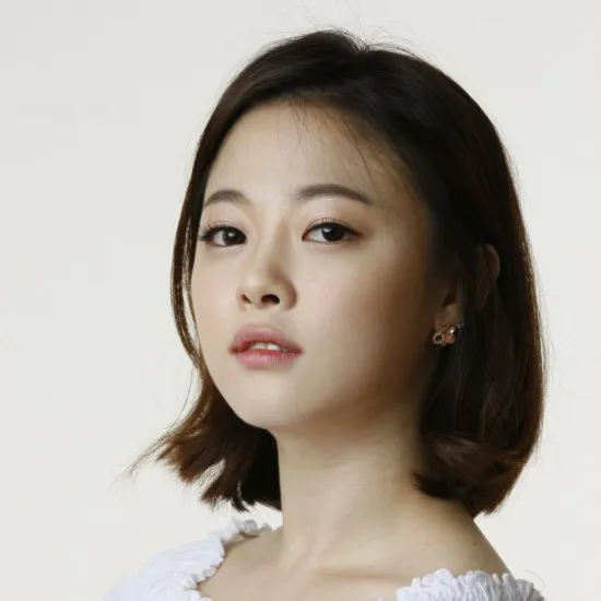 Nghệ sĩ Min Ji Hyun