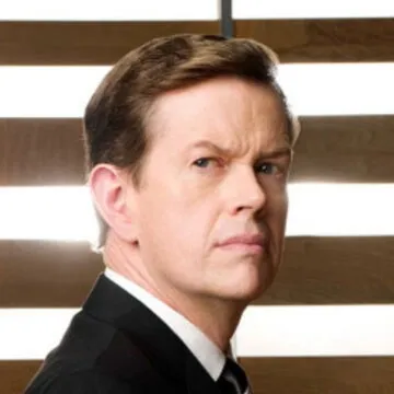 Nghệ sĩ Dylan Baker