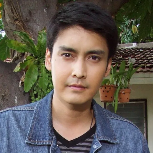 Nghệ sĩ Kett Thantup
