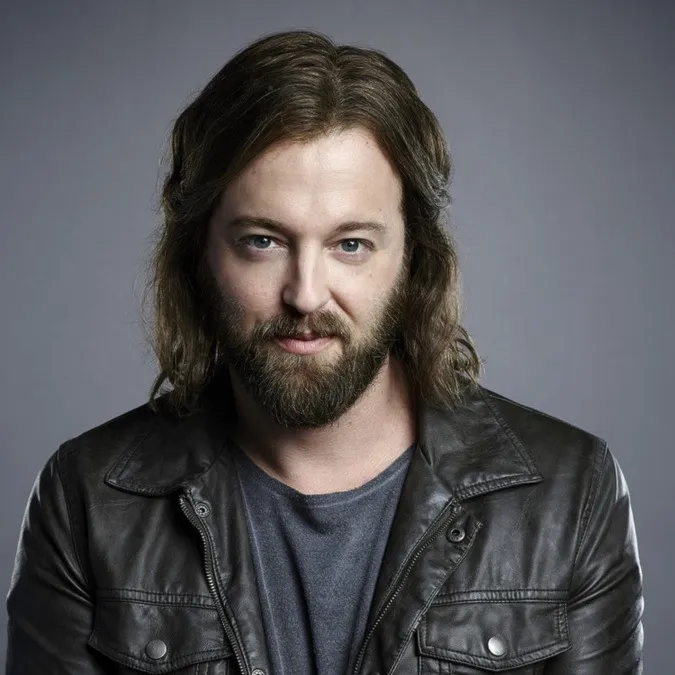 Nghệ sĩ Joshua Leonard