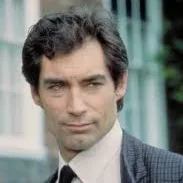 Nghệ sĩ Timothy Dalton