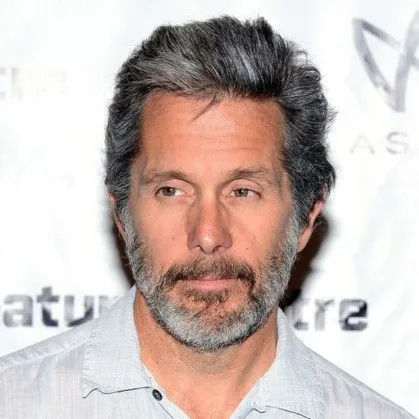 Nghệ sĩ Gary Cole