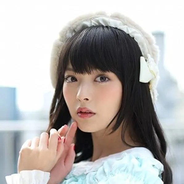 Nghệ sĩ Sumire Uesaka