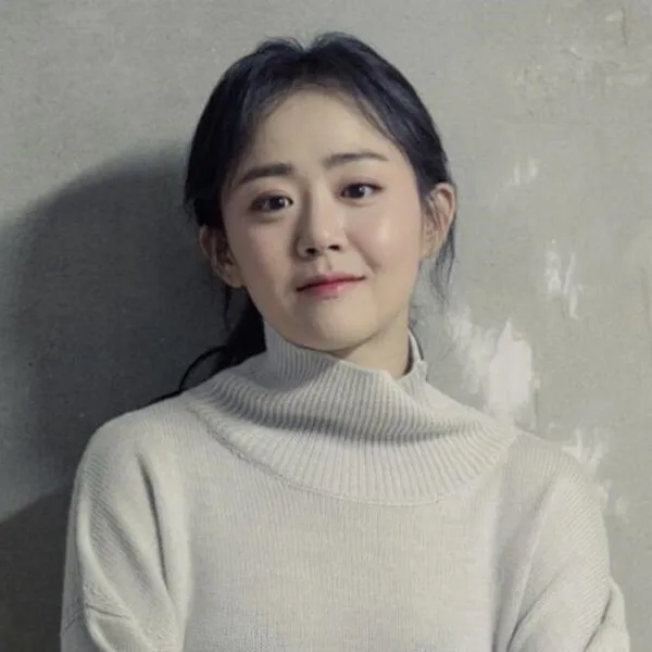 Nghệ sĩ Moon Geun Young