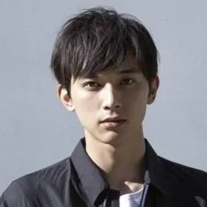 Nghệ sĩ Ryo Yoshizawa