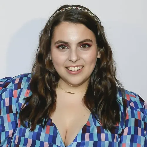 Nghệ sĩ Beanie Feldstein