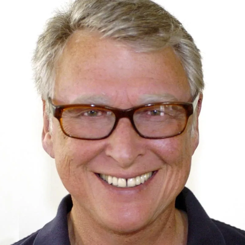 Nghệ sĩ Mike Nichols