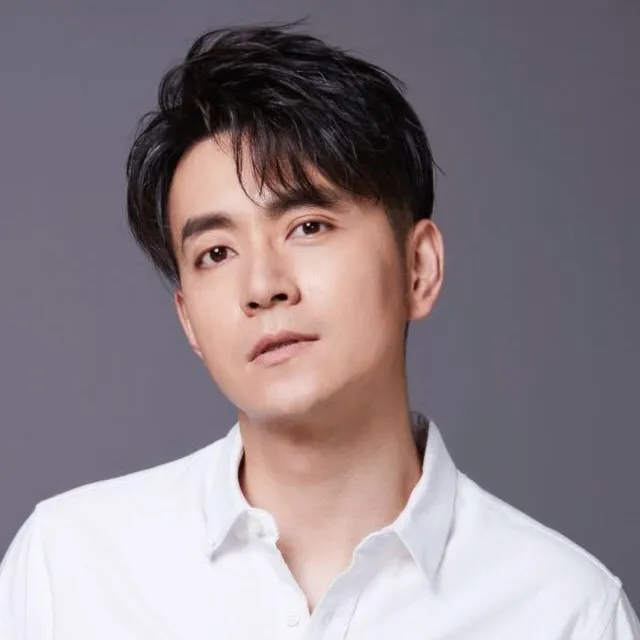 Nghệ sĩ Vương Tường Hoằng