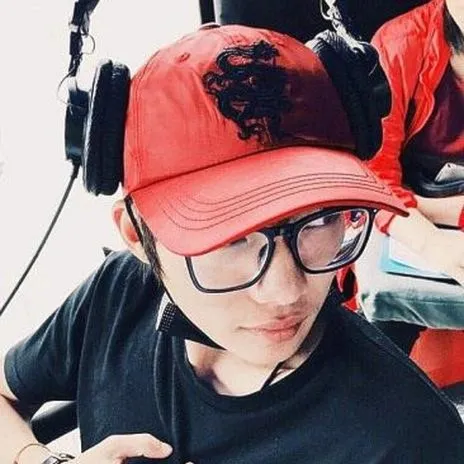 Nghệ sĩ Lục Miêu