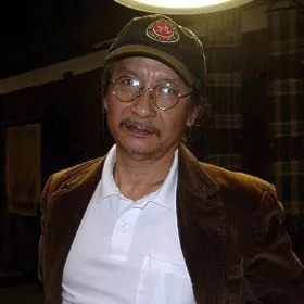 Nghệ sĩ Manop Udomdej