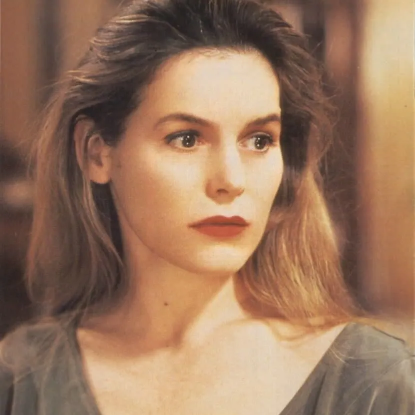 Nghệ sĩ Alice Krige