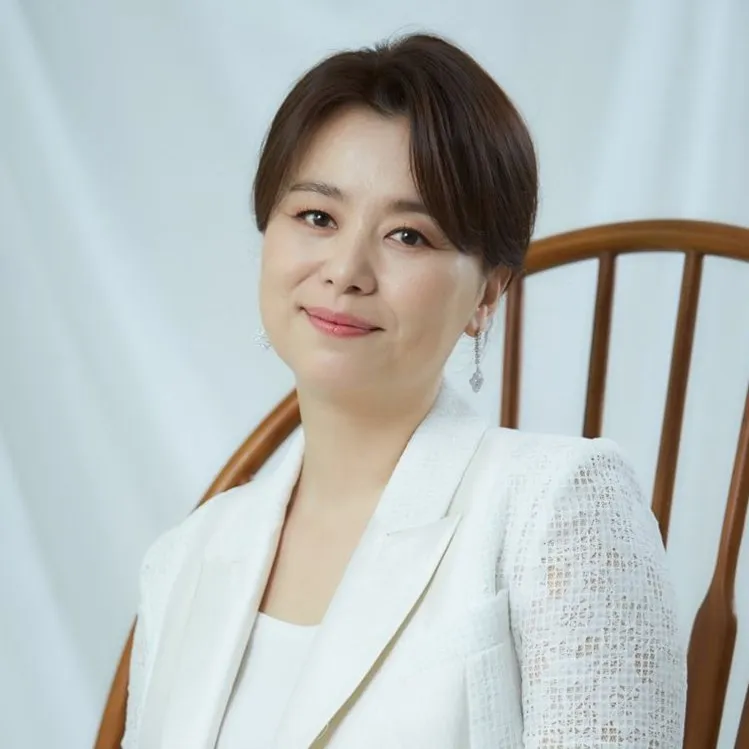 Nghệ sĩ Jang Hye Jin