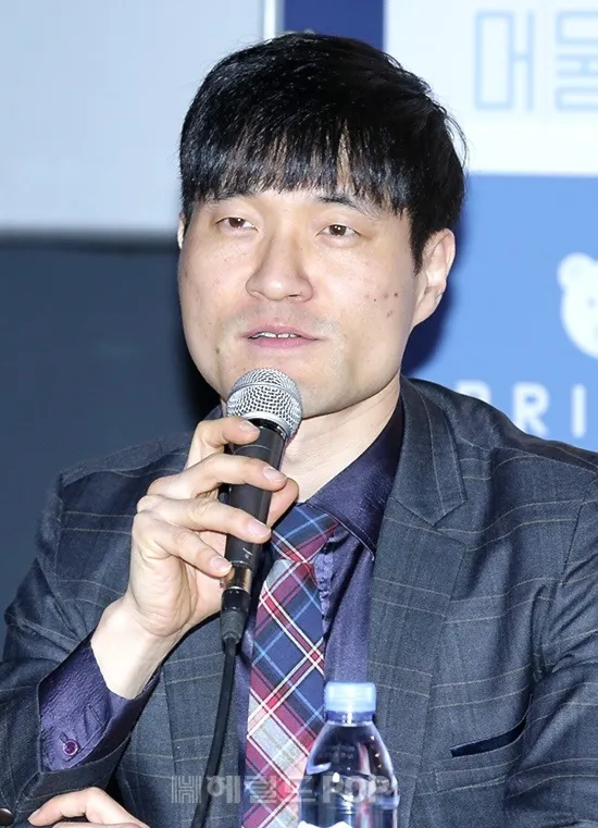 Nghệ sĩ Hwang Kyung Sung
