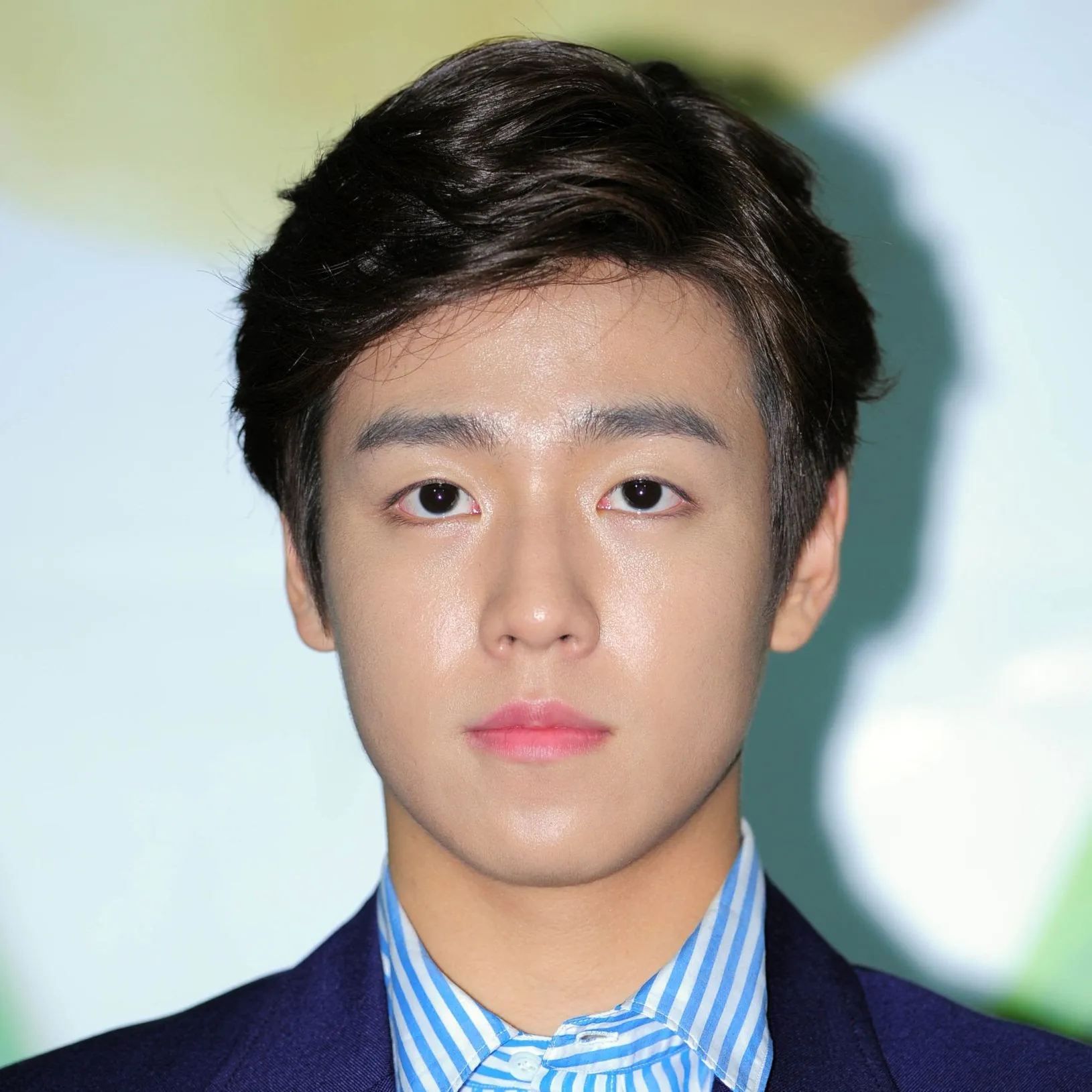 Nghệ sĩ Kim Hyun Woo