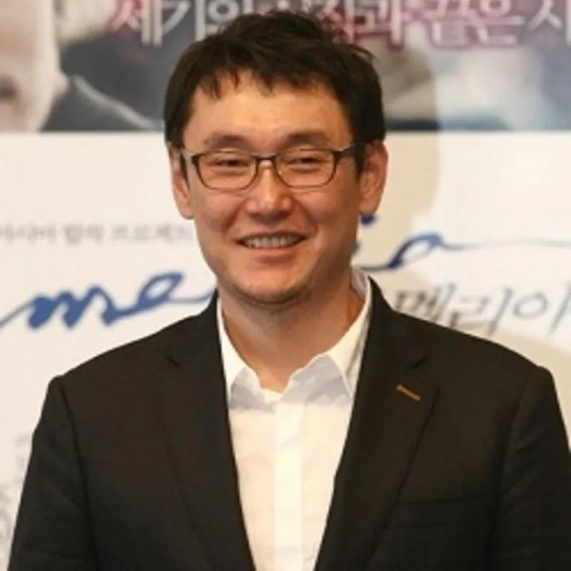Nghệ sĩ Jang Joon Hwan