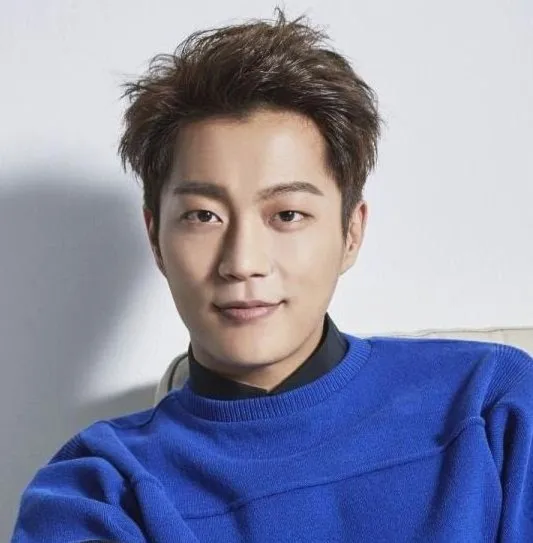 Nghệ sĩ Yoon Doo Joon