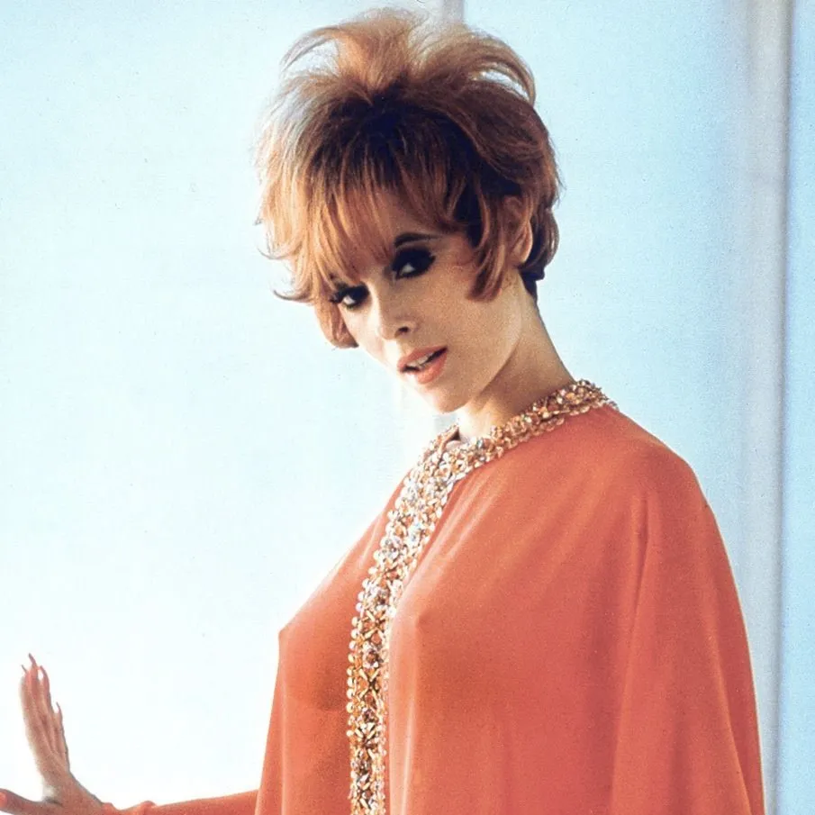 Nghệ sĩ Jill St. John