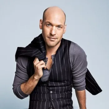 Nghệ sĩ Corey Stoll