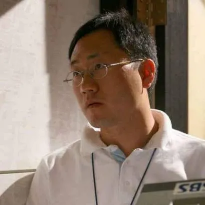 Nghệ sĩ Lee Yong Suk