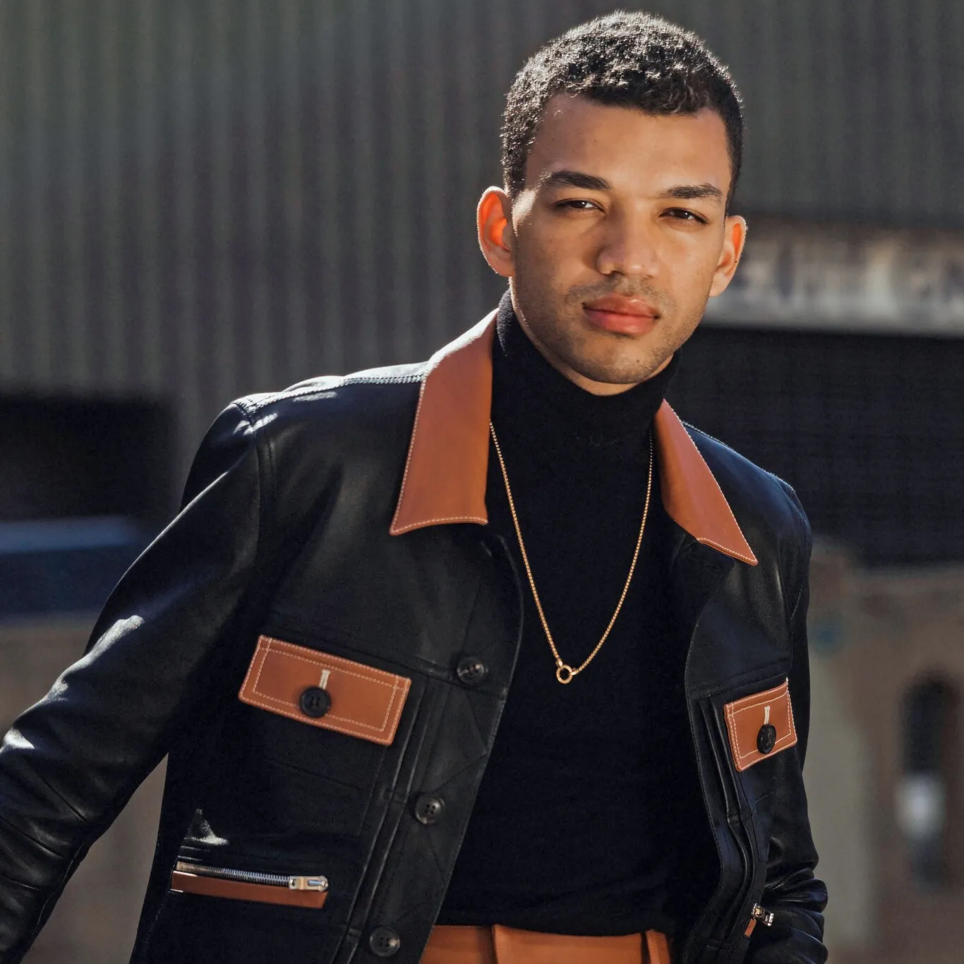 Nghệ sĩ Justice Smith