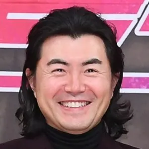 Nghệ sĩ Lee Myung Woo