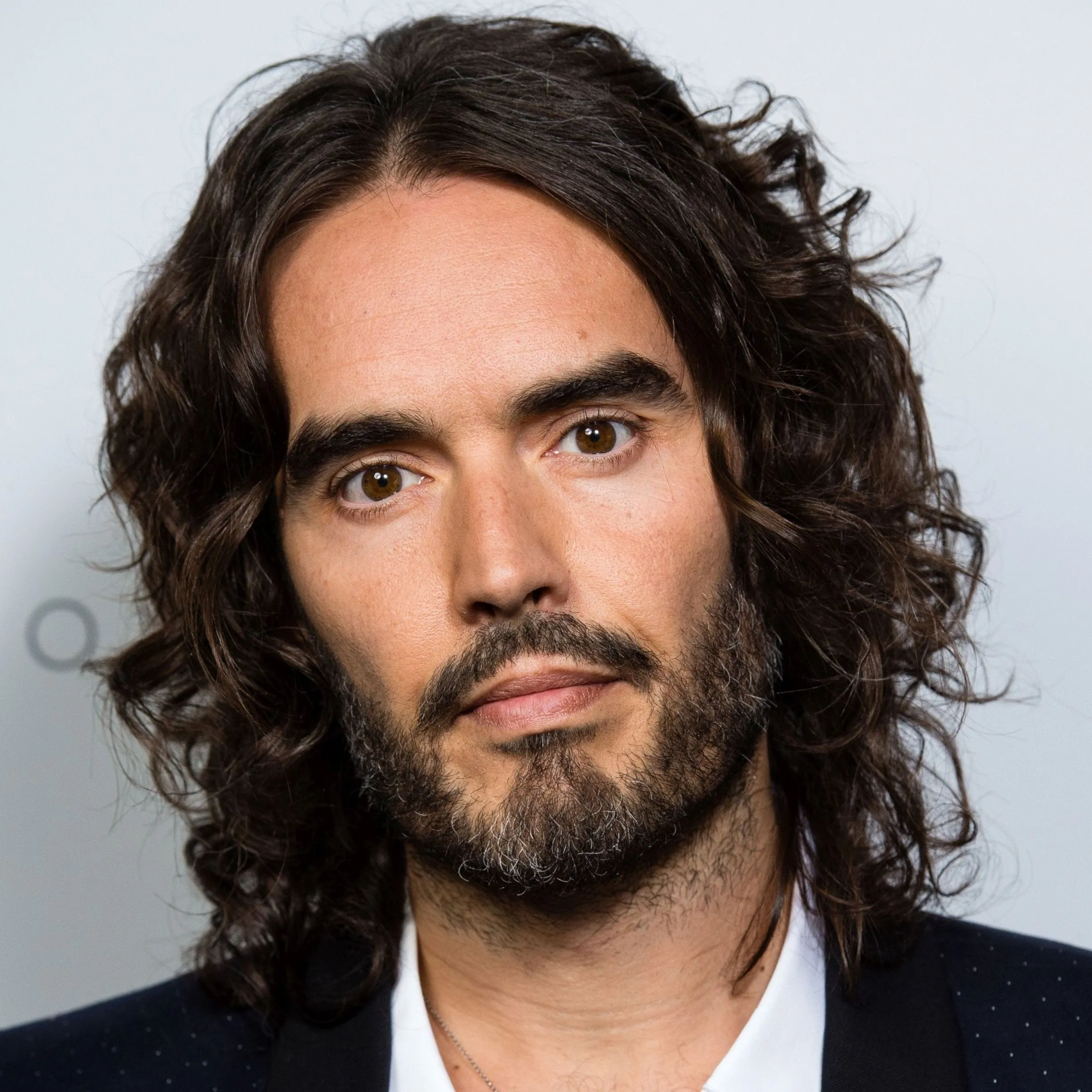 Nghệ sĩ Russell Brand