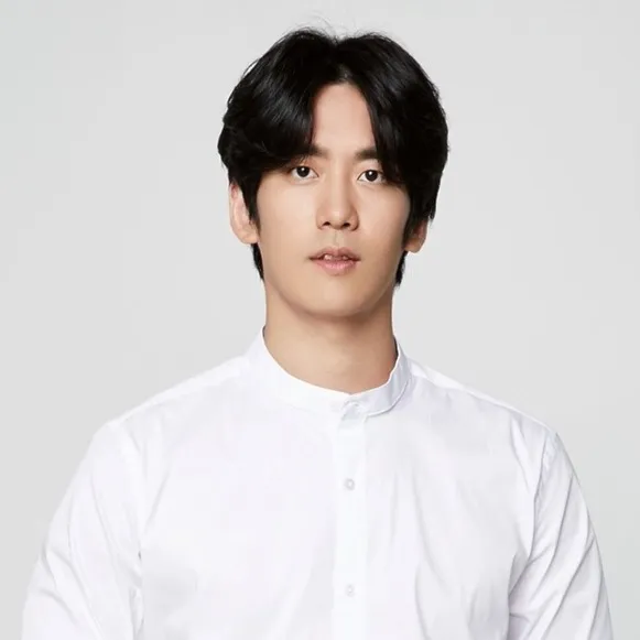 Nghệ sĩ Park Keun Rok