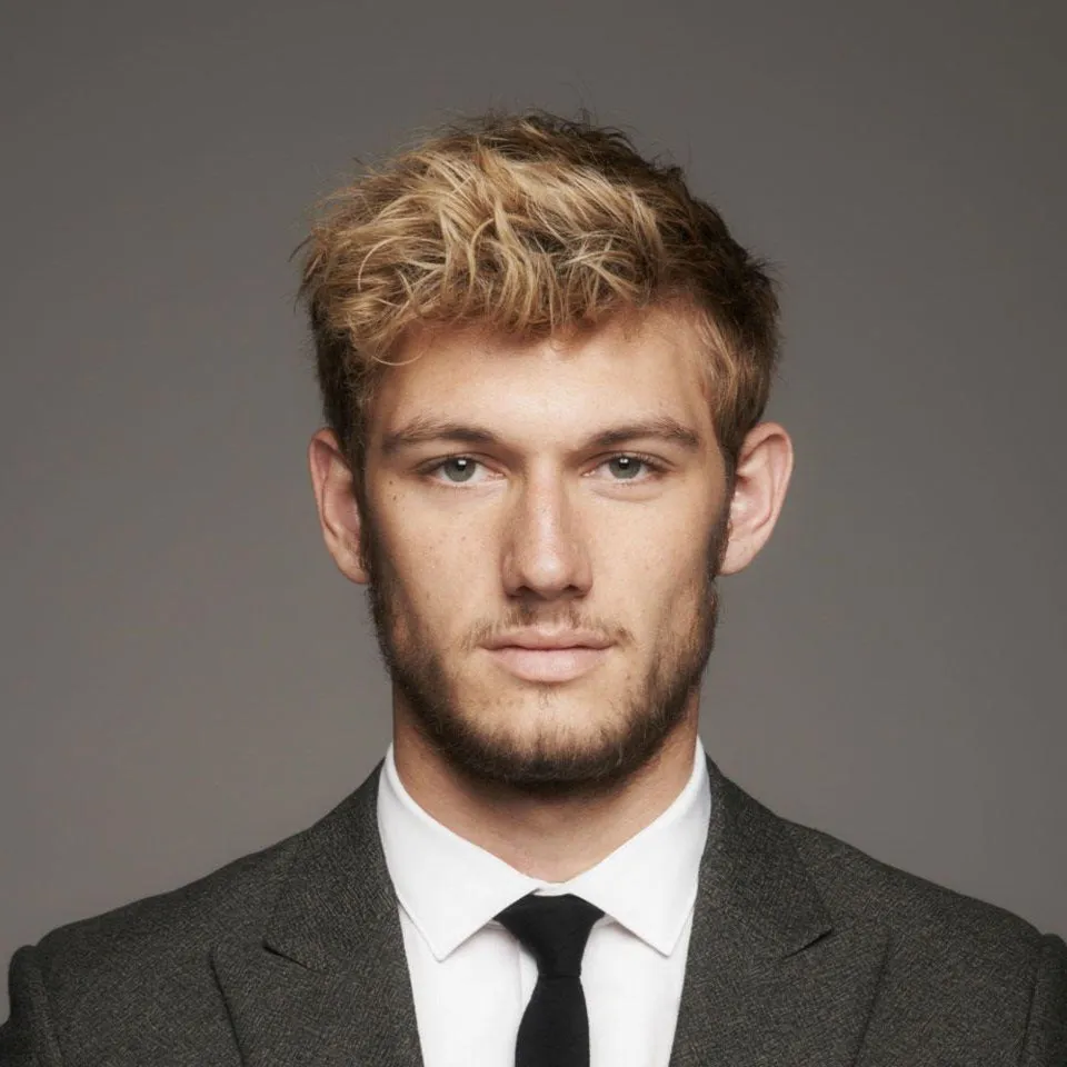 Nghệ sĩ Alex Pettyfer