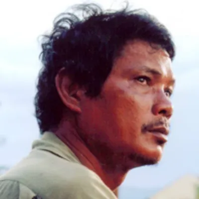 Nghệ sĩ Mai Trần